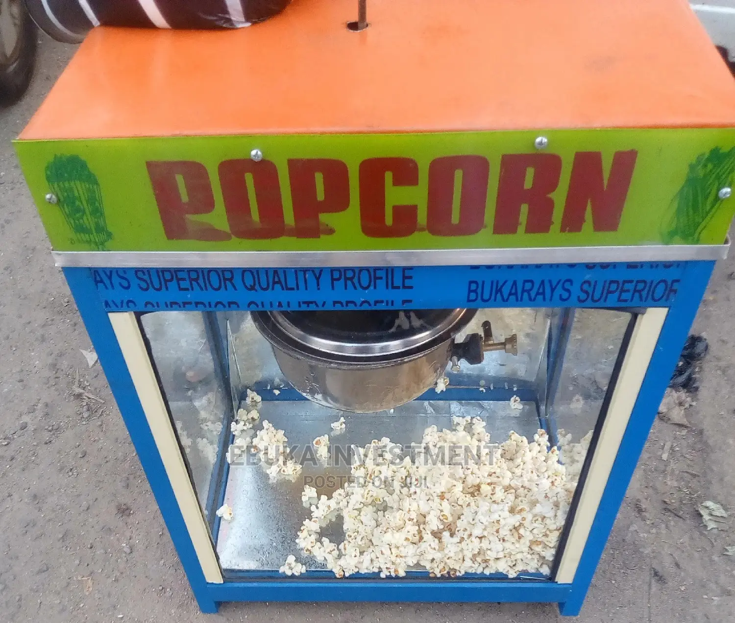 Gas Popcorn Machine in Showglass 22