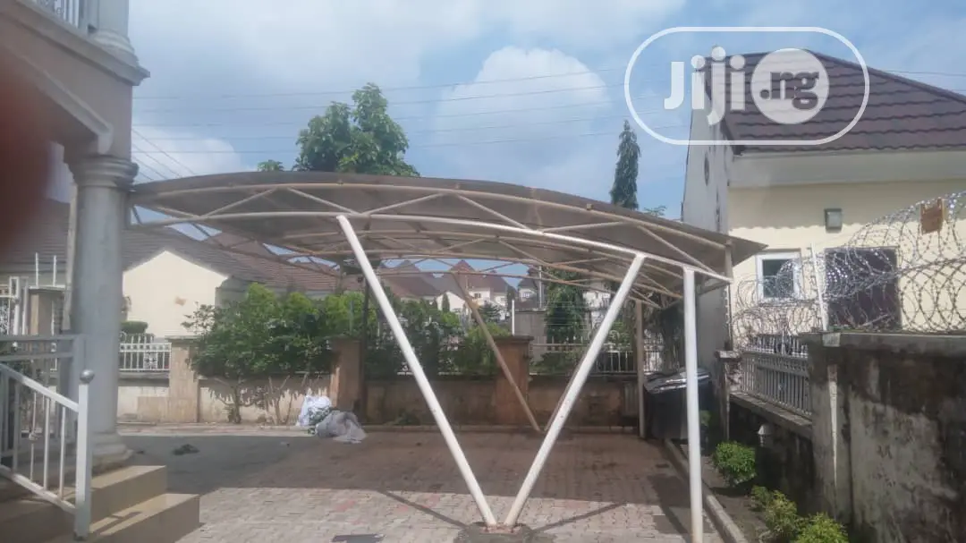 Ultramodern Carport