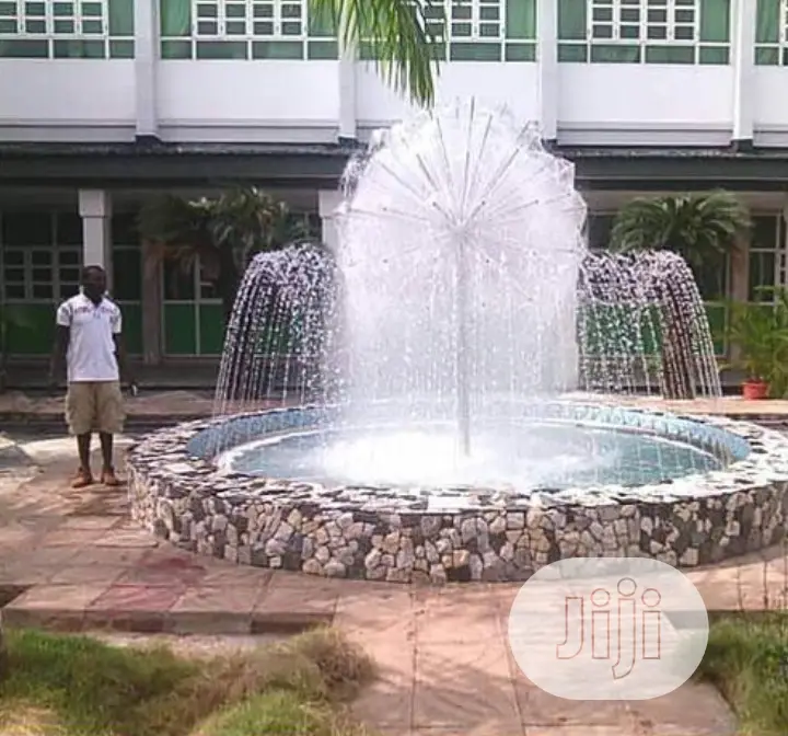 Water Fountain Pumps, Complete Set At Work