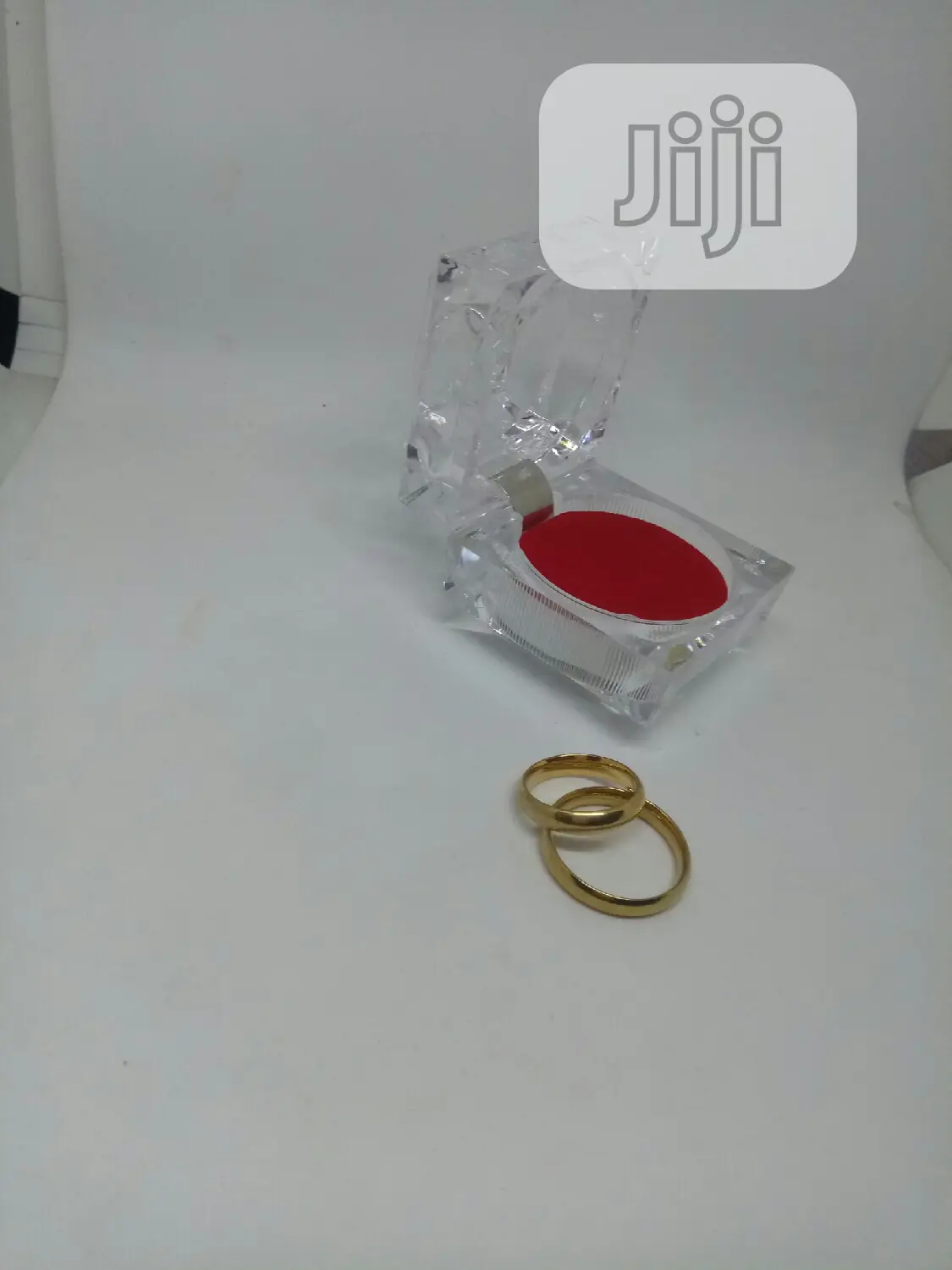 Couple's 2 Set of Gold Wedding Band