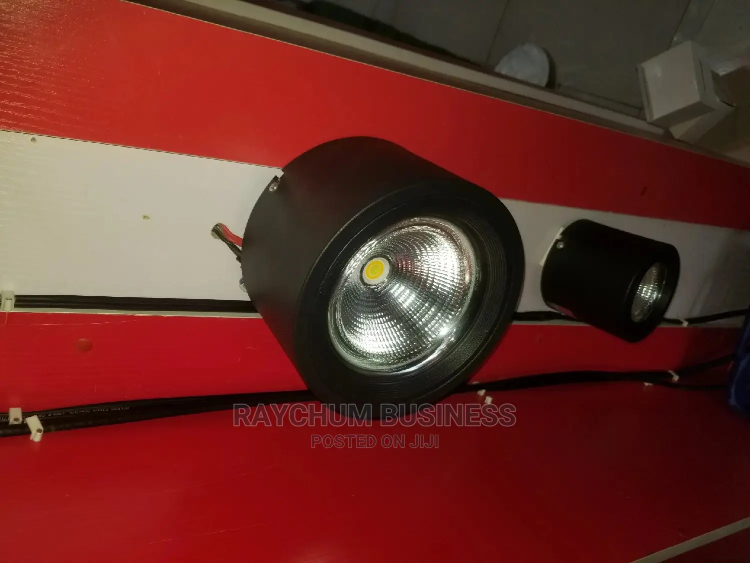 Stage Light 2 Eyes and Sigle Eye