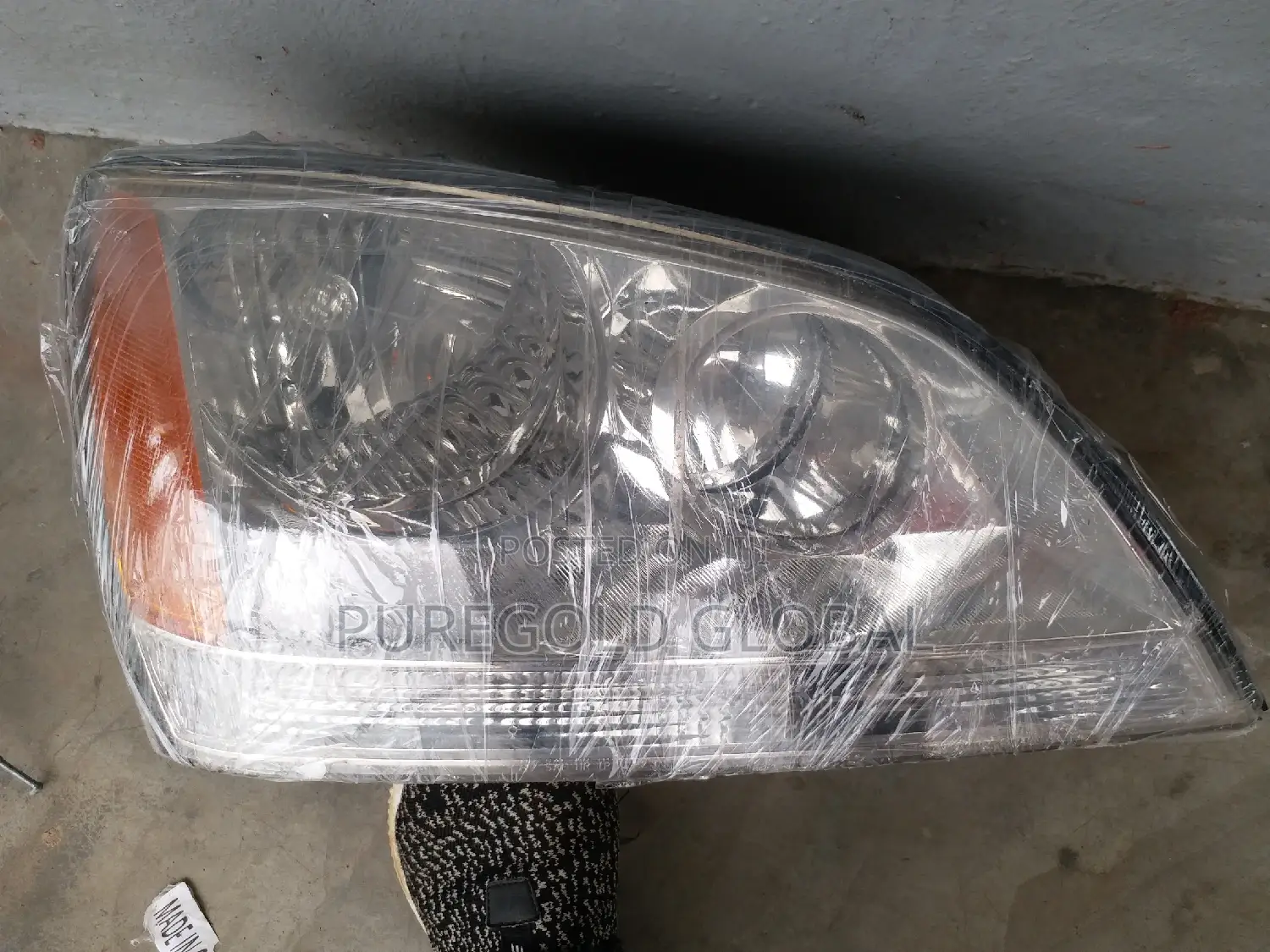 Headlamp for Kia Sorento 2004 Model