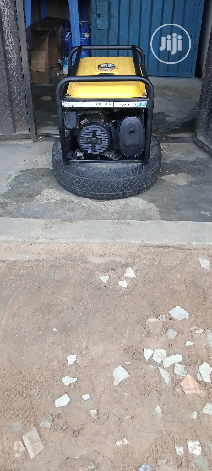 Fairly Used 2.8KVA SUMEC FIRMAN SPG3000 Big Gen + D Receipt