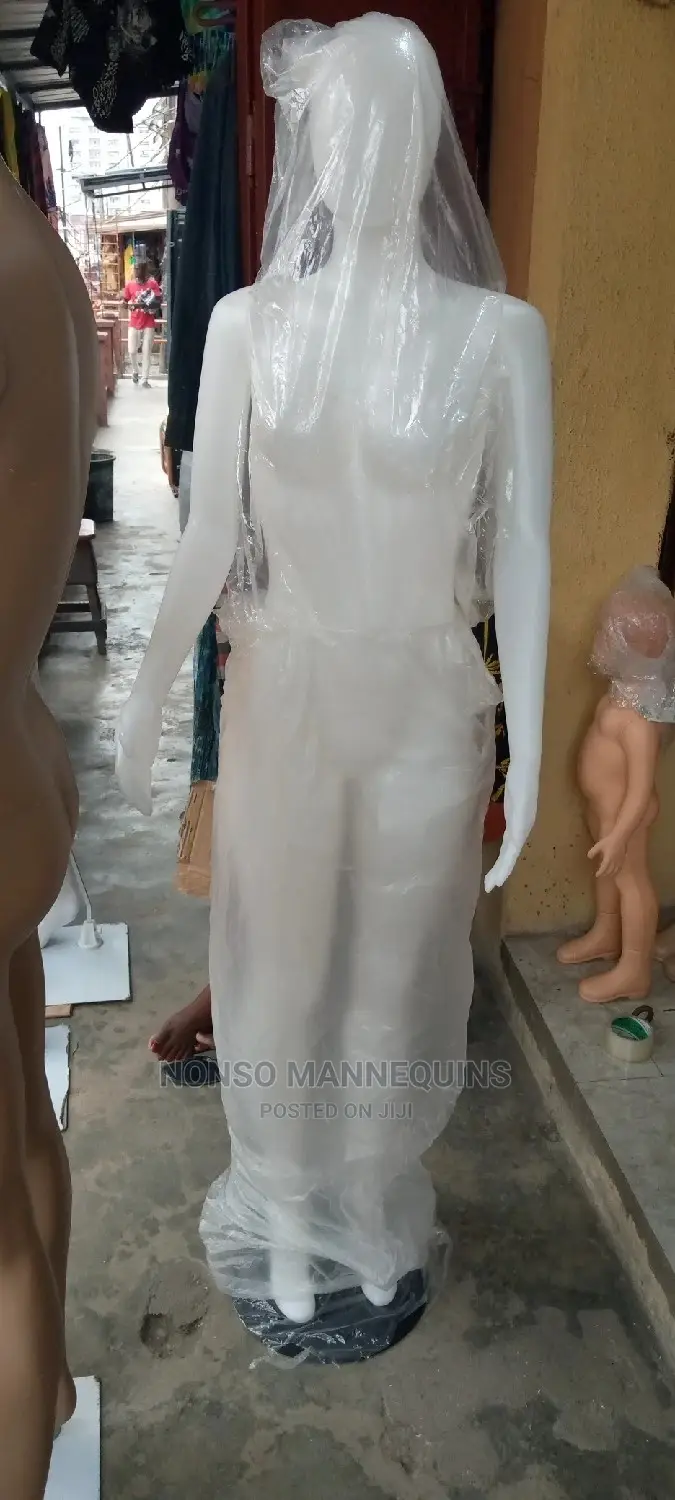 Faceless White Female Mannequins Detachable