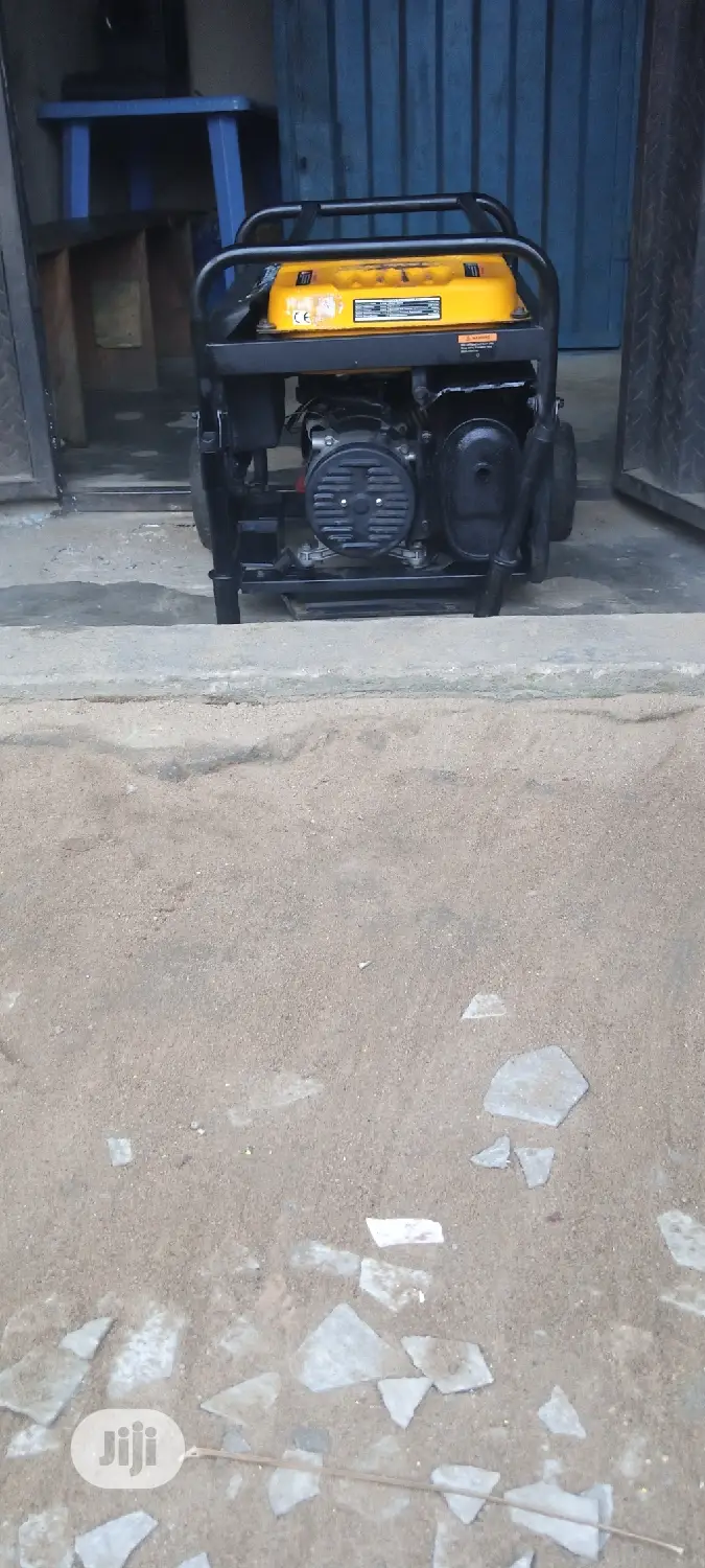 Fairly Used 2.8KVA ELEPAQ SPG3000E2 Generator With Receipt