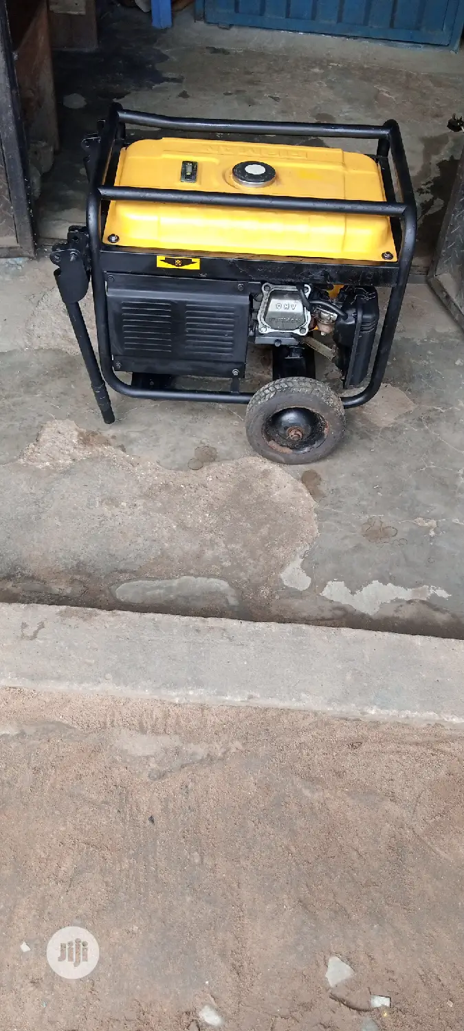 Very Sound 2.8KVA SUMEC FIRMAN SPG3000E2 Generator + Receipt