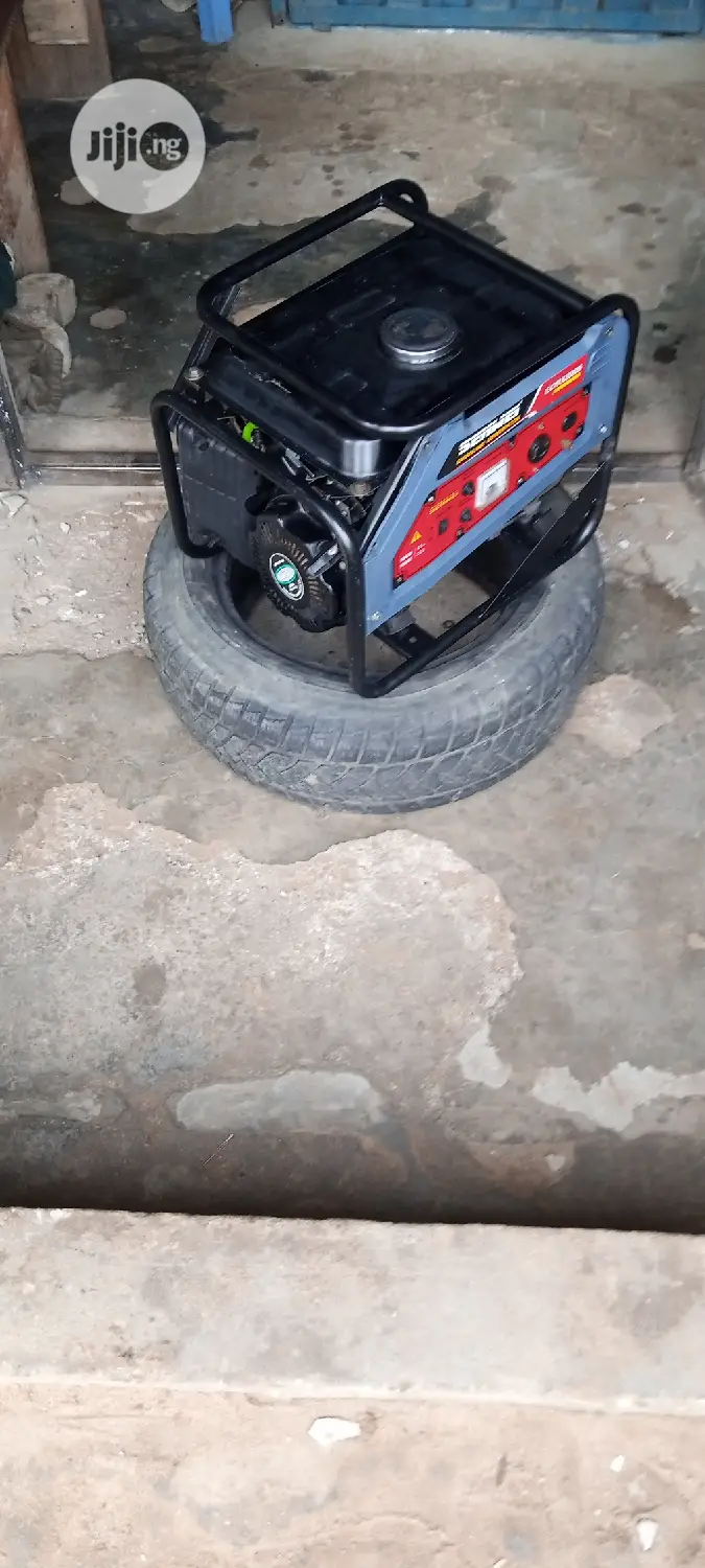 2 Months Old 1.8KVA SENWEI ECO3200S Medium, Copper Generator