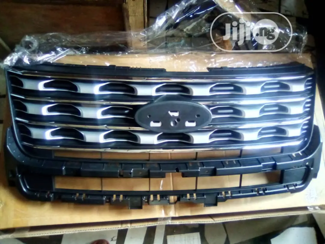 Front Grille Ford Explorer
