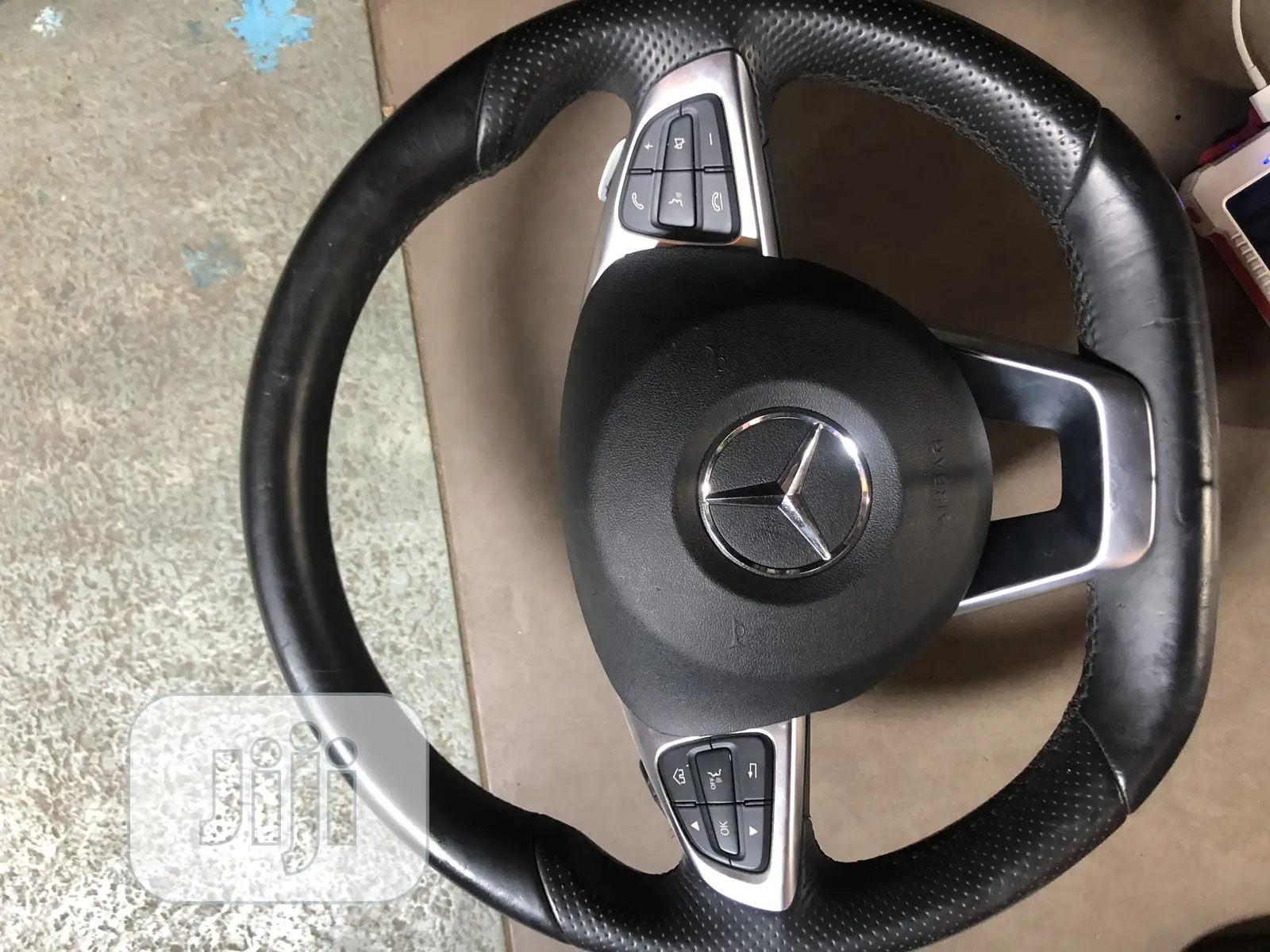 Mercedes Benz Sterring Wheels and Airbags