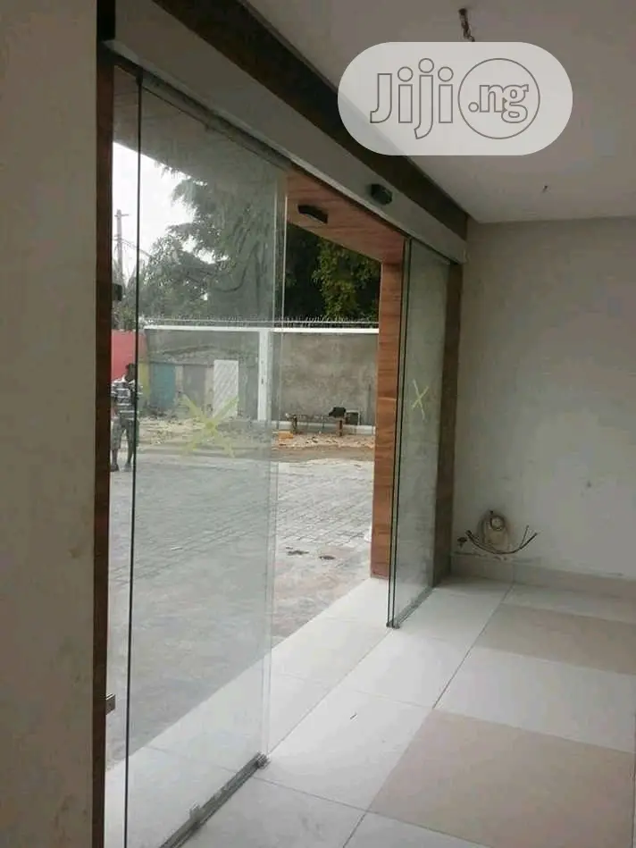 Office Main Entrance Glass Partition