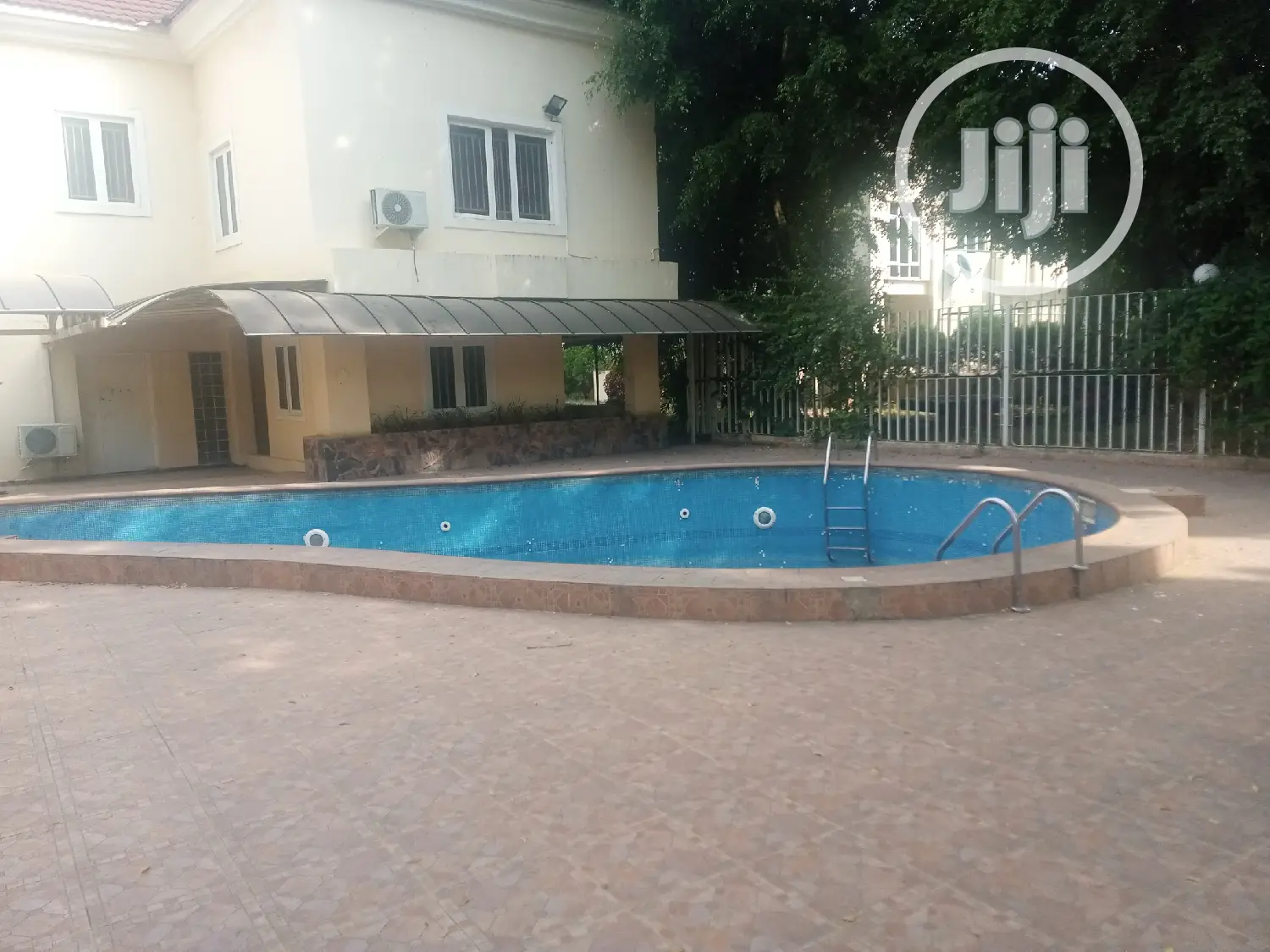 5bdrm Duplex in Asokoro for sale