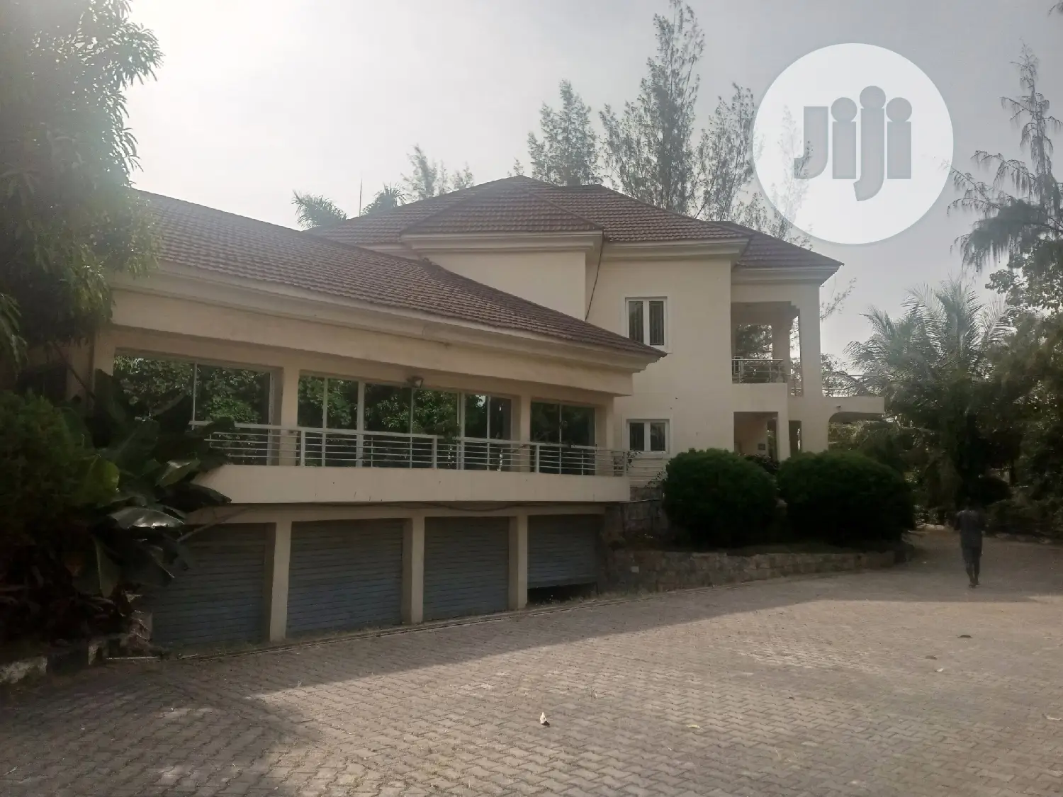 5bdrm Duplex in Asokoro for sale