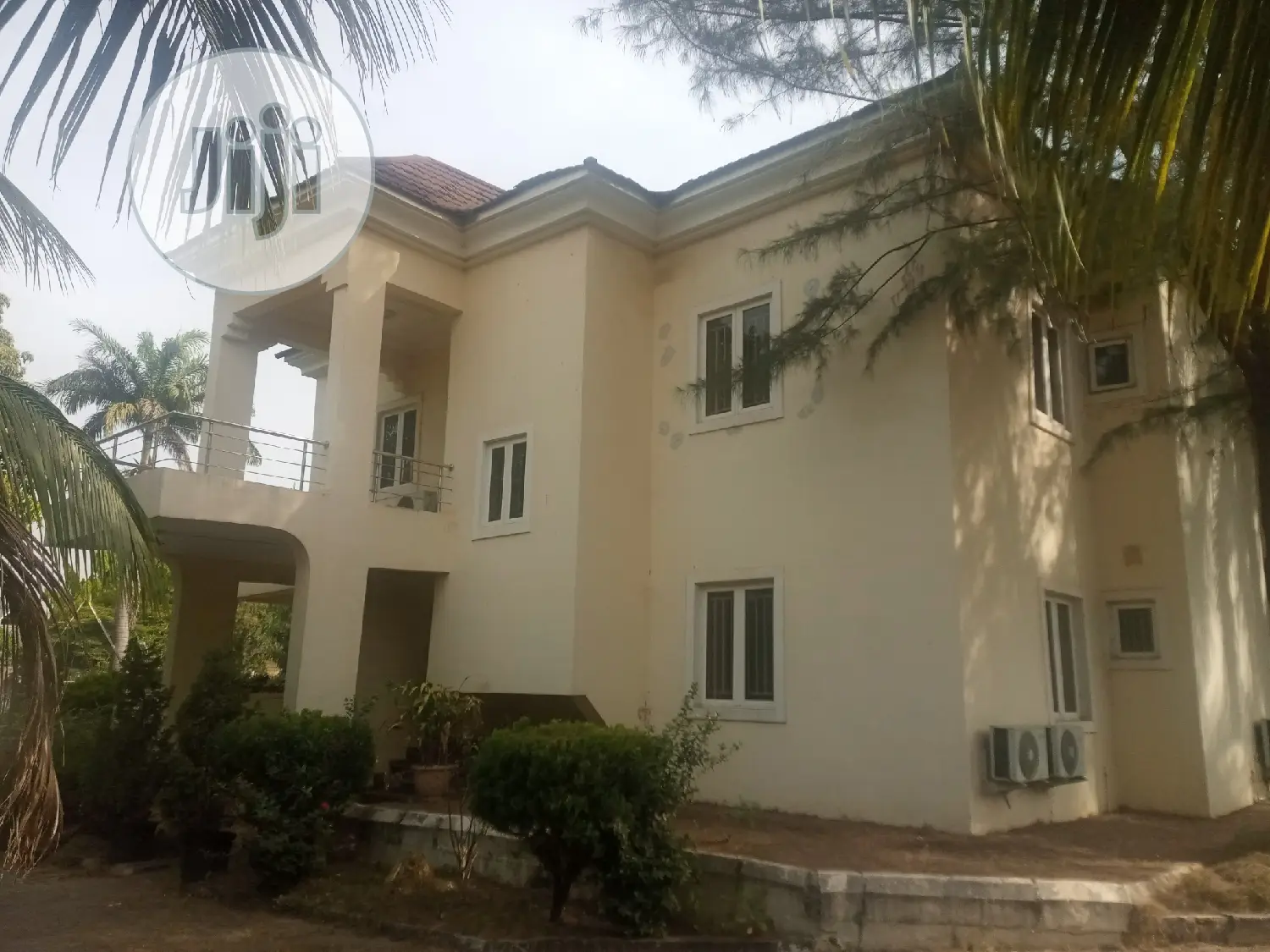 5bdrm Duplex in Asokoro for sale