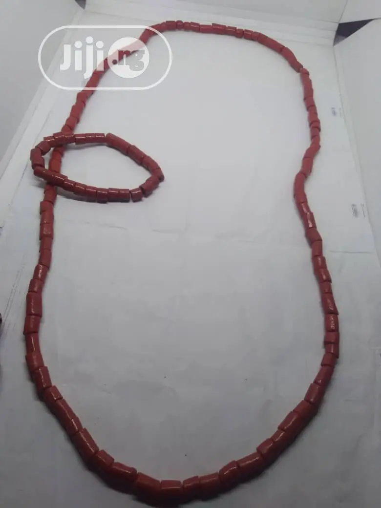 Iyun Ceremonial Bead Neck Piece and Bracelet