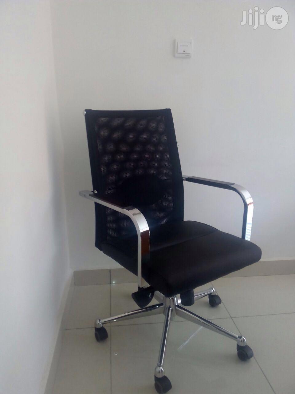 Mesh And Leather Swivel Chair