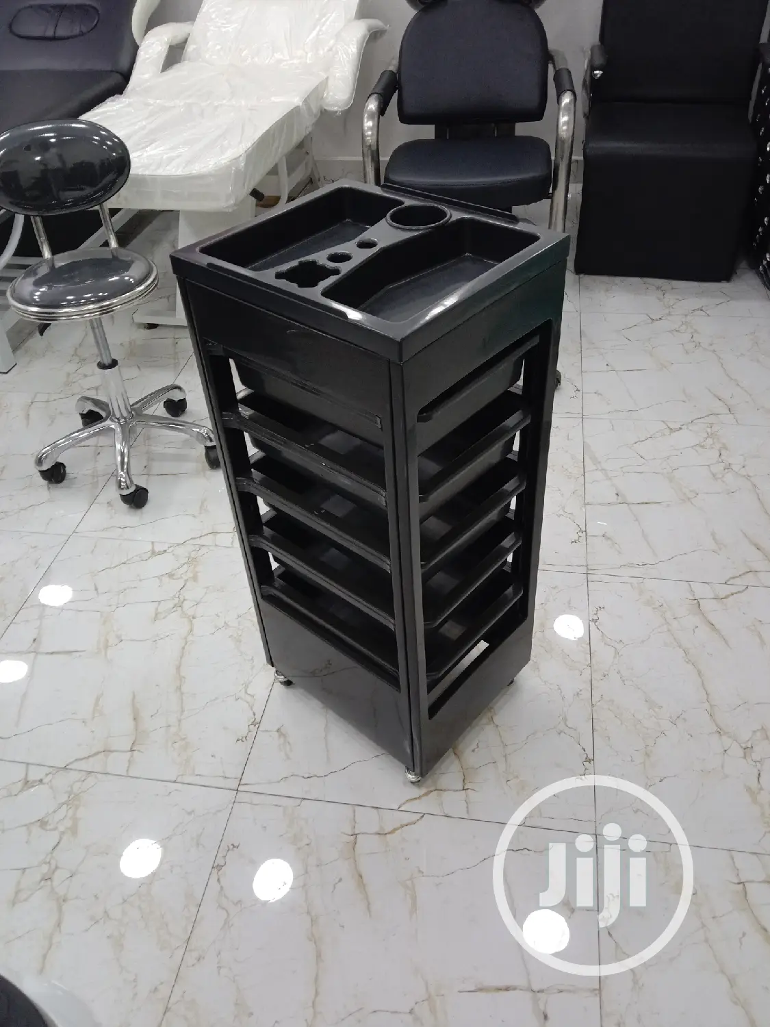 Mobile Plastic Trolley