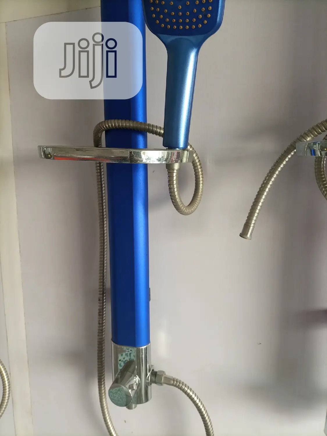 Coloured Standing Shower