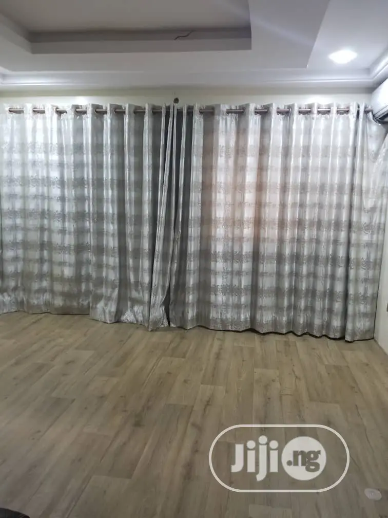 Standard Armstrong Carpet for Ur Home or Office