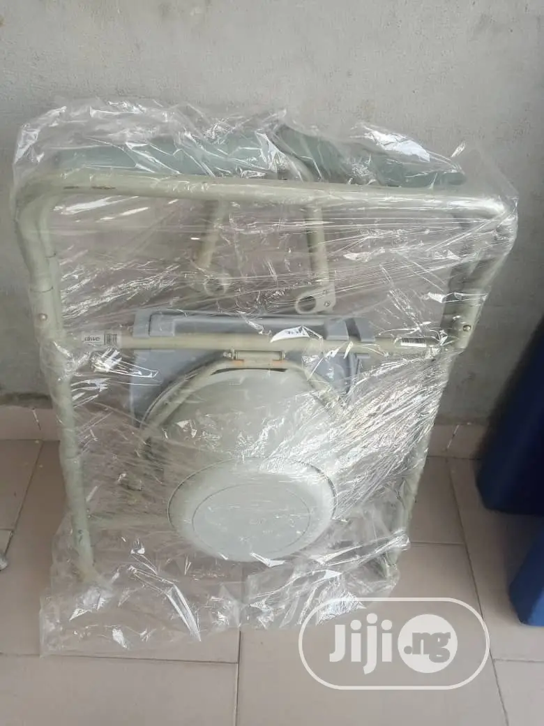Commode Chair Home Use Or Hospital