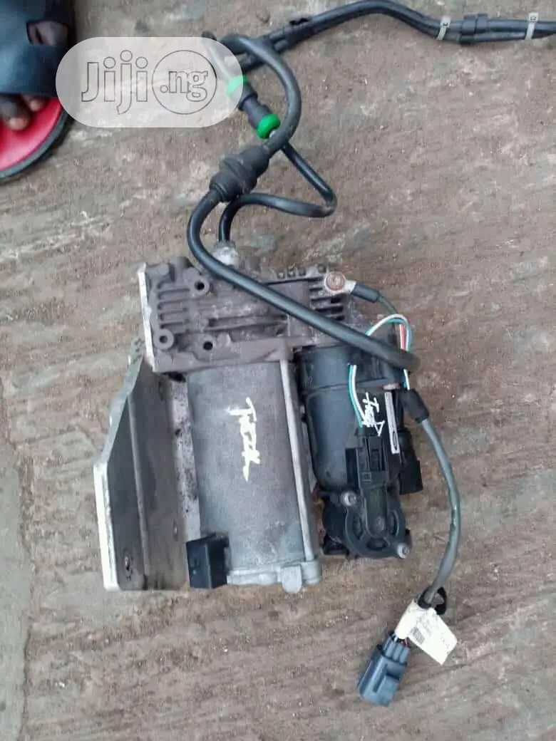 Lifting Balloon Pump for Range Rover Sport 2008 Model