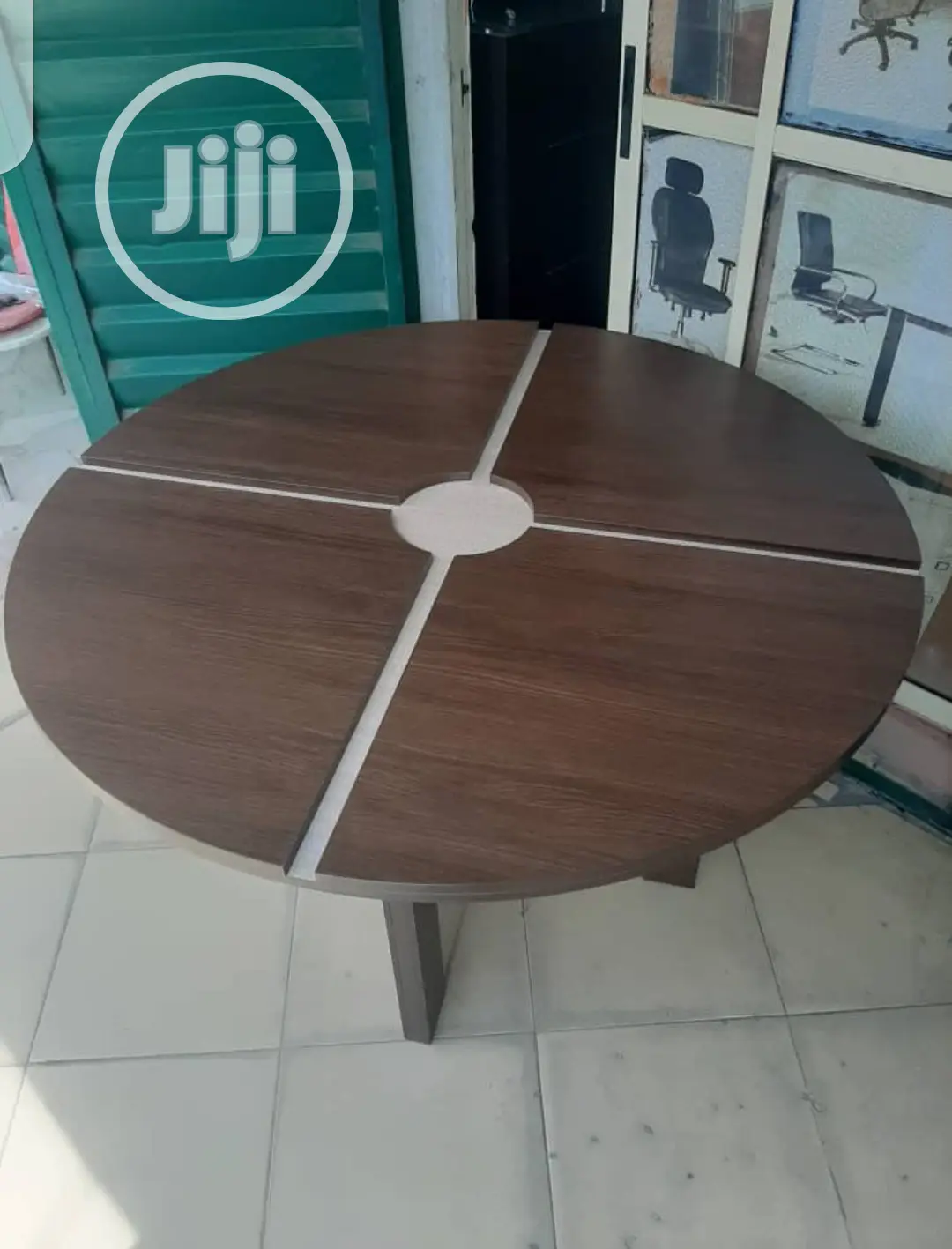 4ft Brown Round Meeting Table For 4people