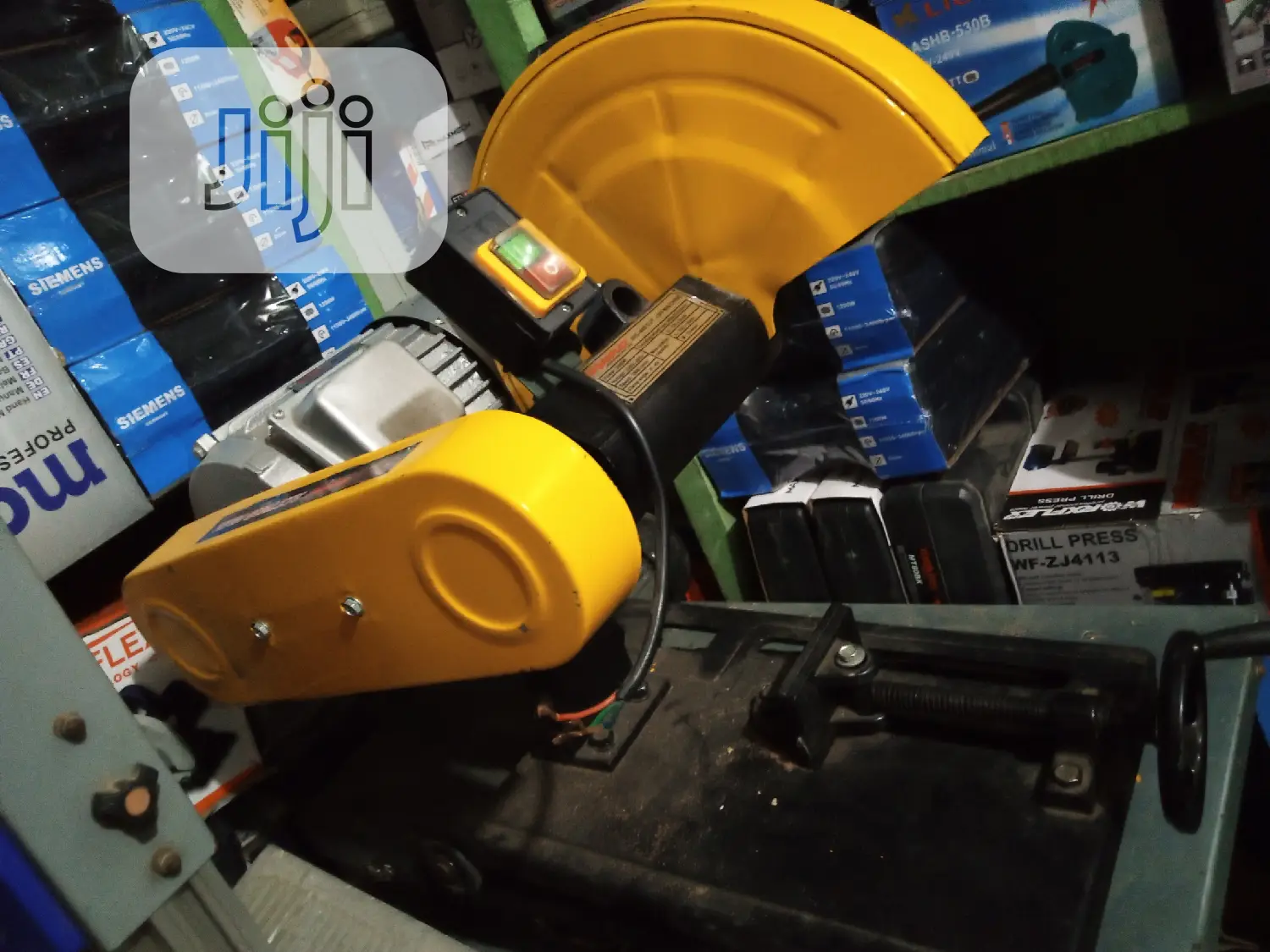 Cutt Off Saw Machine