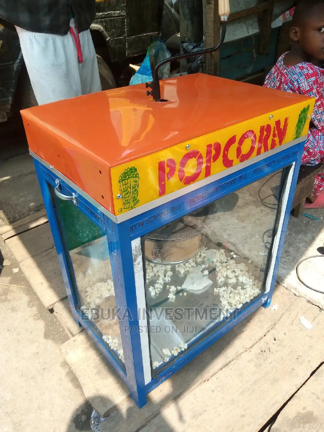 Gas Popcorn Machine in Showglass 6