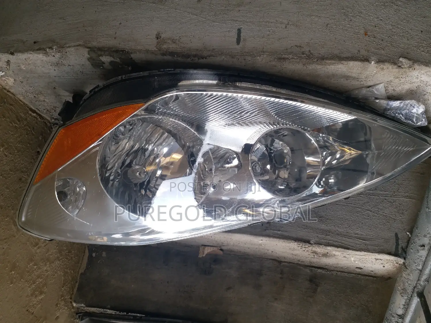 Toyota Sienna Headlamp Available Here