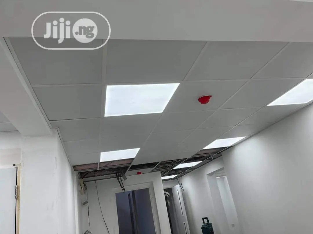Suspended Ceilings /Wooden Floor