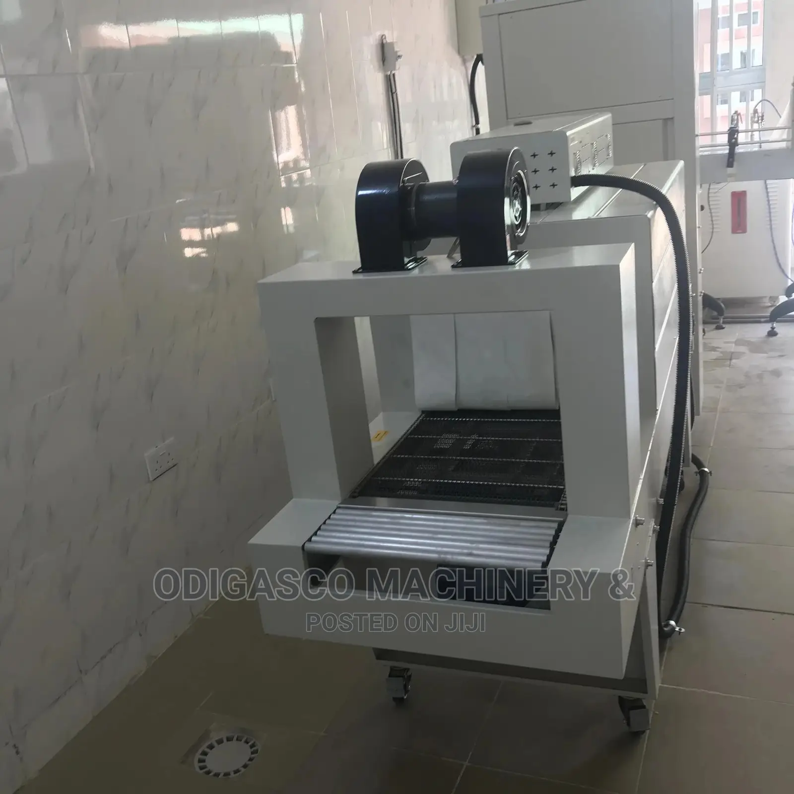 Shrink Wrapping Machine