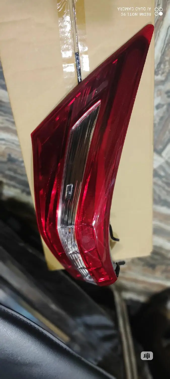 Rear Light Toyota Avalon 2017/18 Model Set