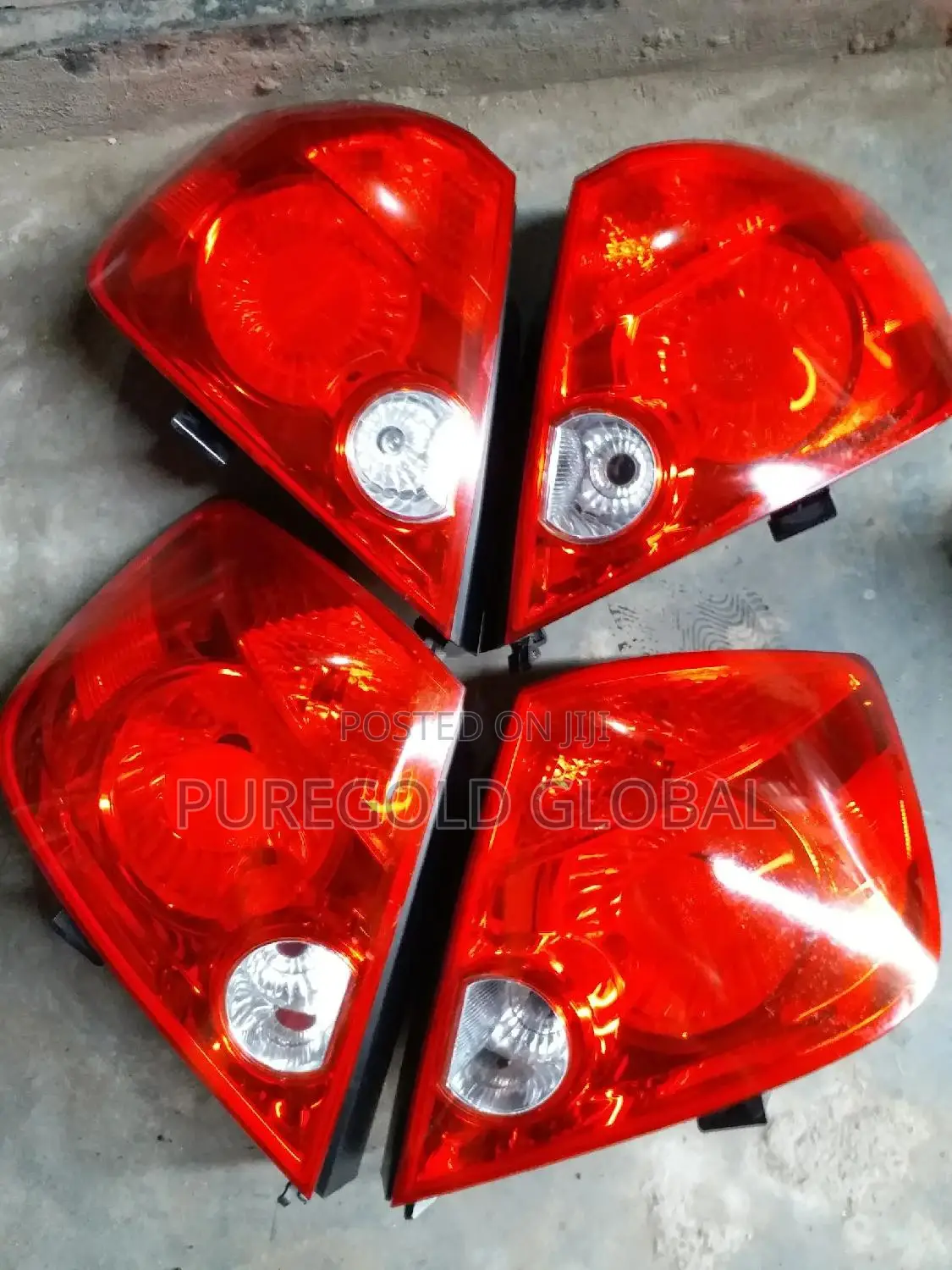 Scion Tc 2005 Rear Lamps