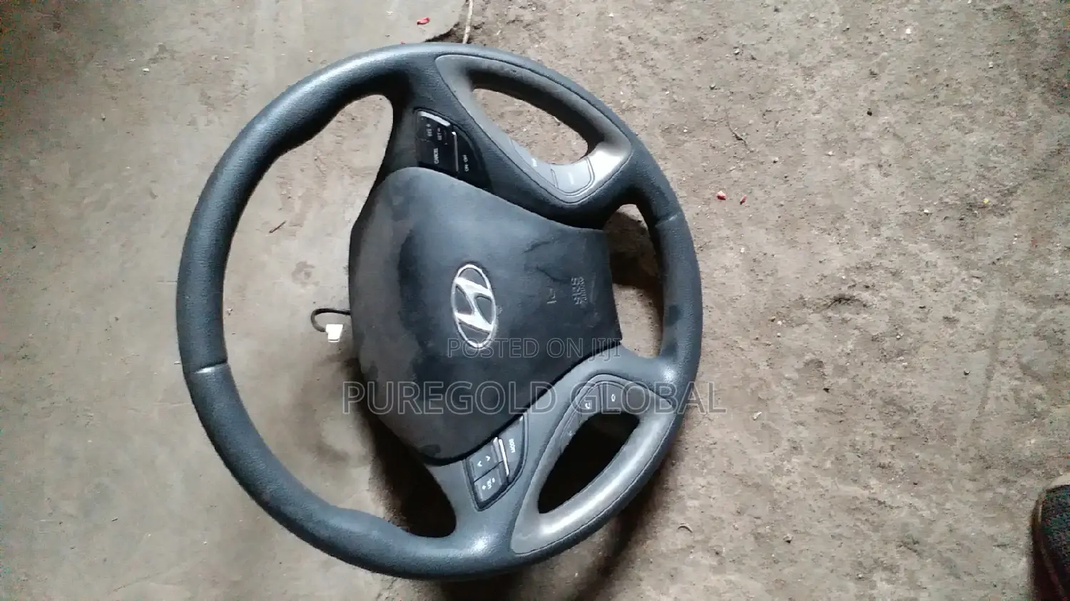 Sonata 2013 Steering Wheel and Airbag