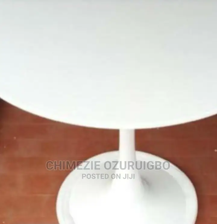 80 by 80cm Round White Restaurant Table