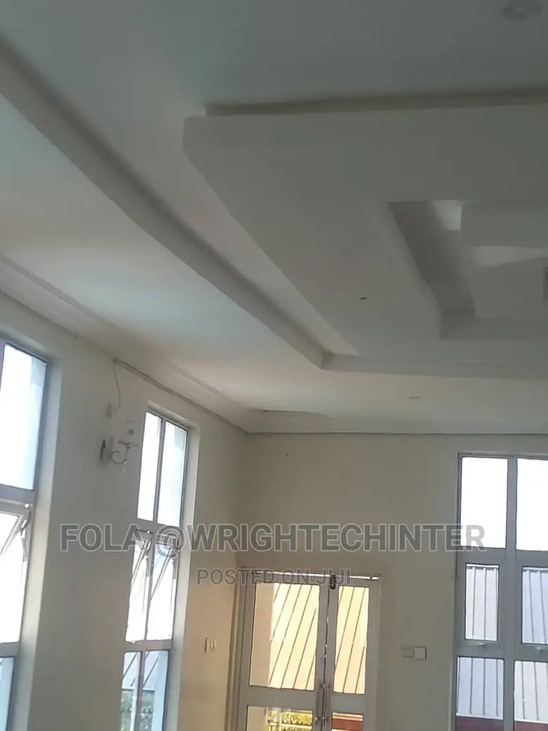 Suspended Ceilings/Pop Ceiling