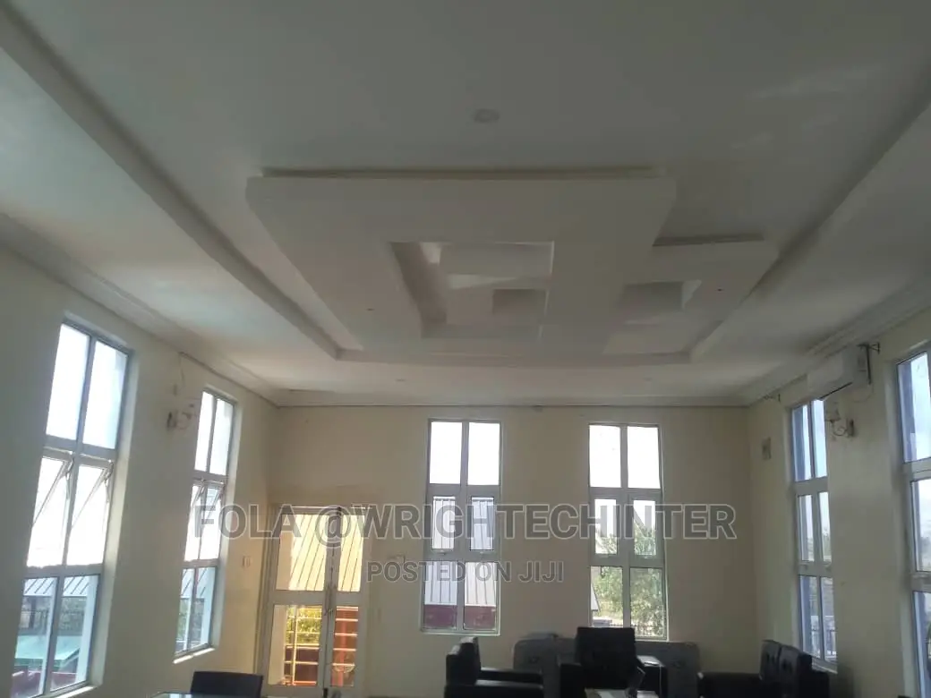 Suspended Ceilings/Pop Ceiling