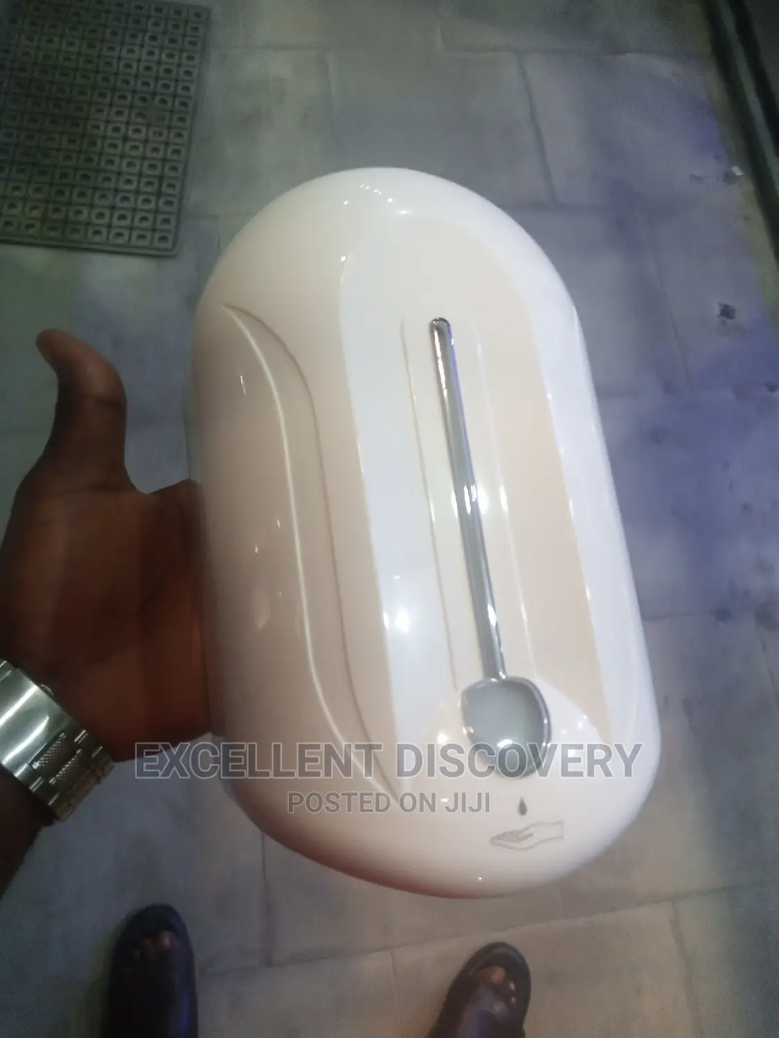 1100ml Soap Dispenser 1