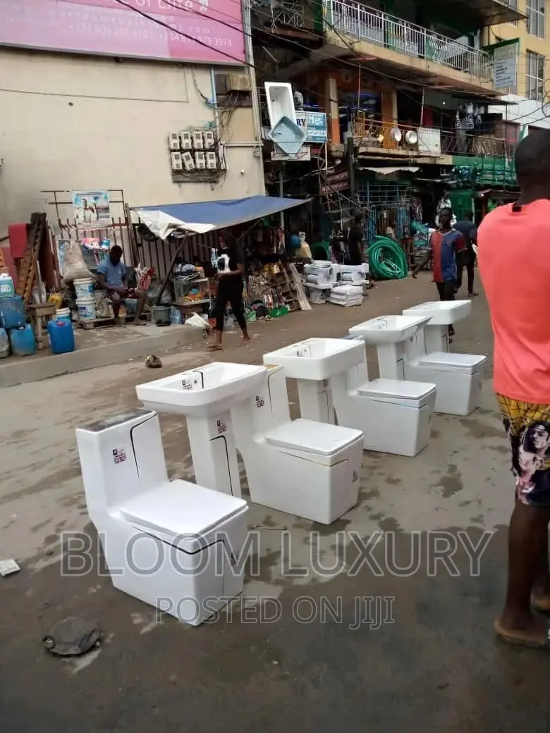 Diamond Water Closet