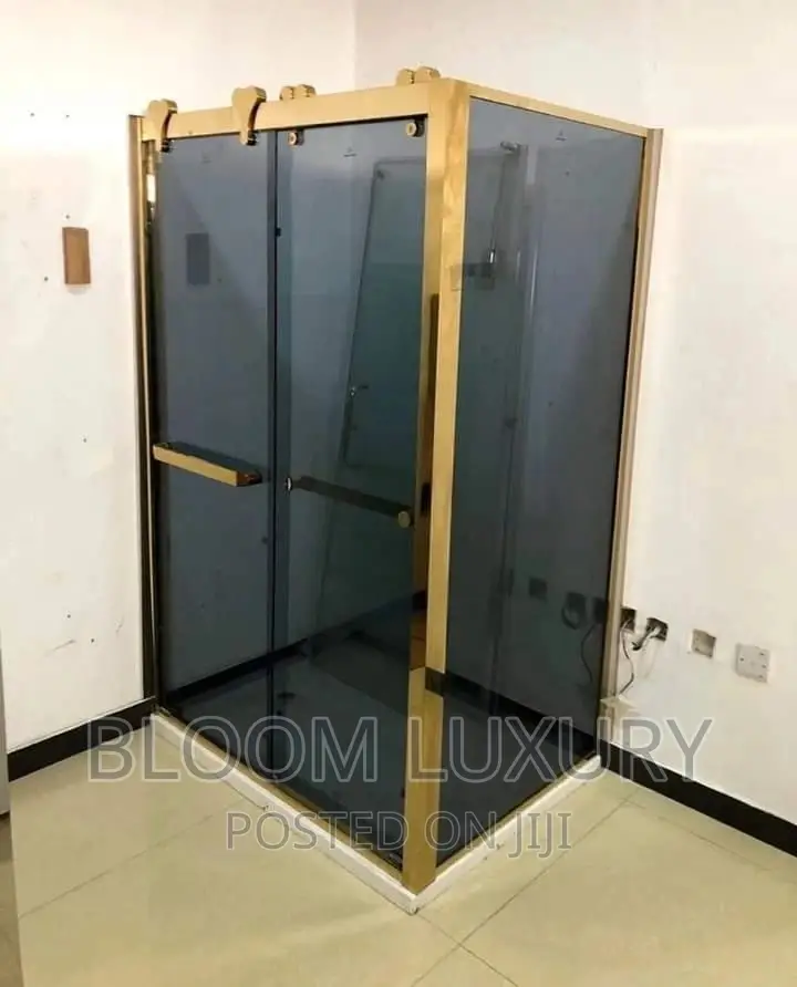 Executive Shower Cubicle_ 8mm Glass Thickness