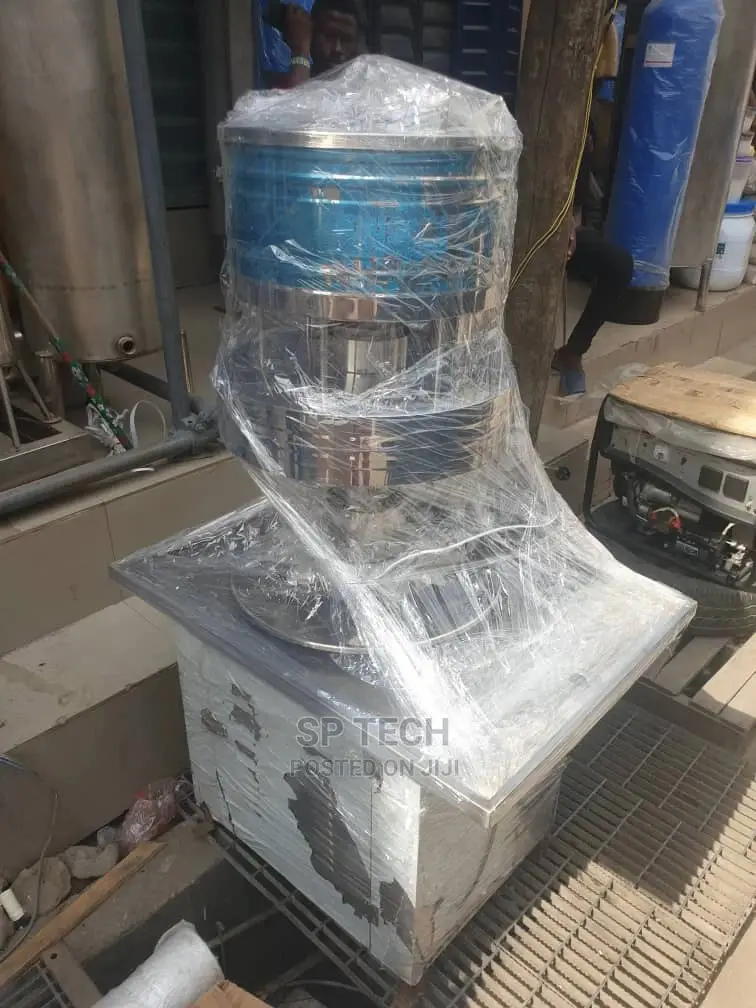 12 Nozzle Bottle Water Filling Machine Fairly