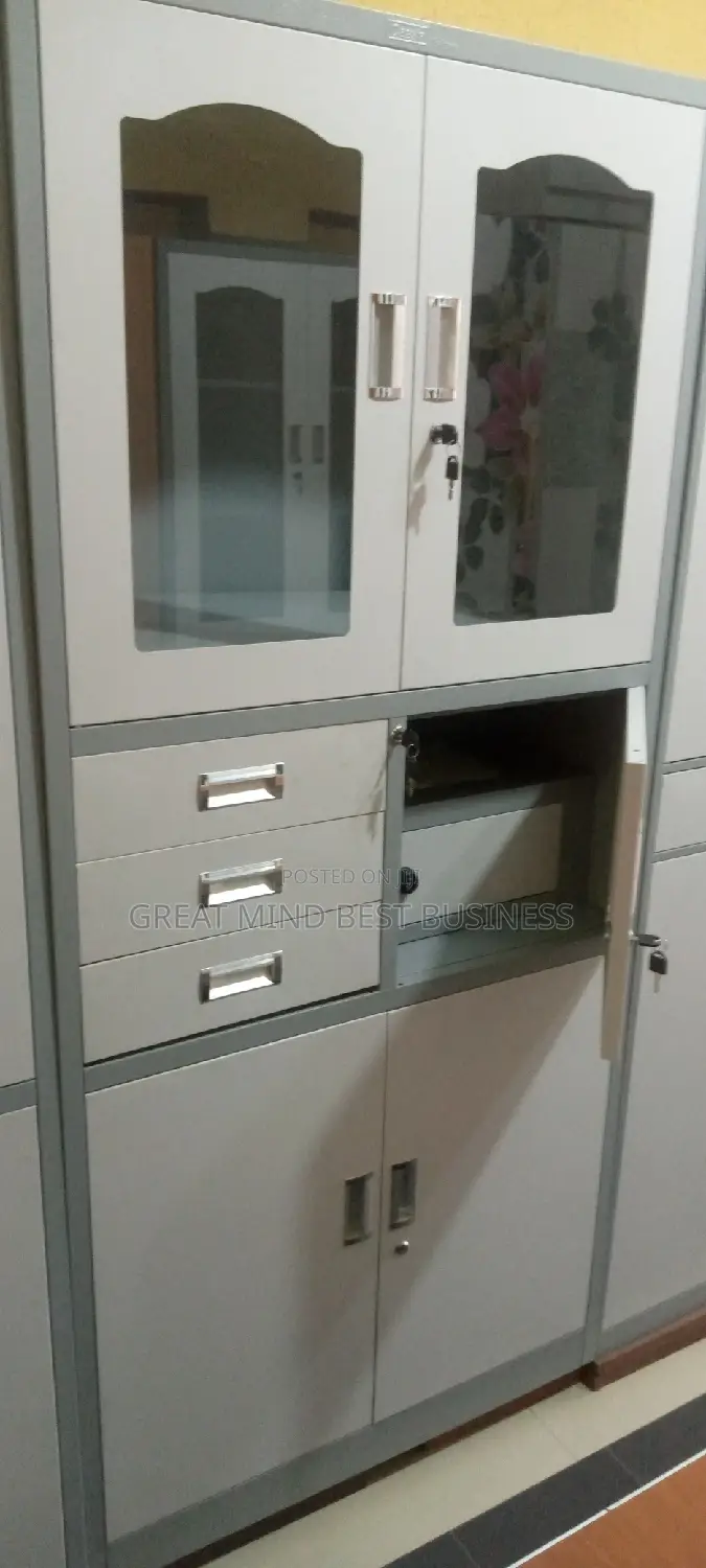 Half Glass Half Metal Shelves With Iner Save