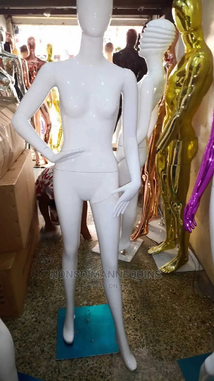 Size 8 Glossy White Female Mannequins