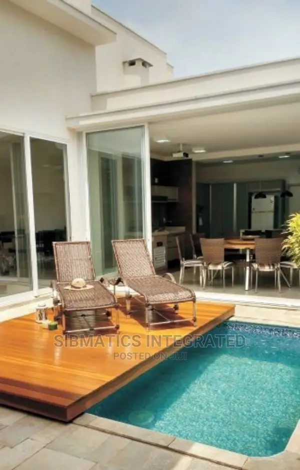 Automatic Swimming Pool Cover