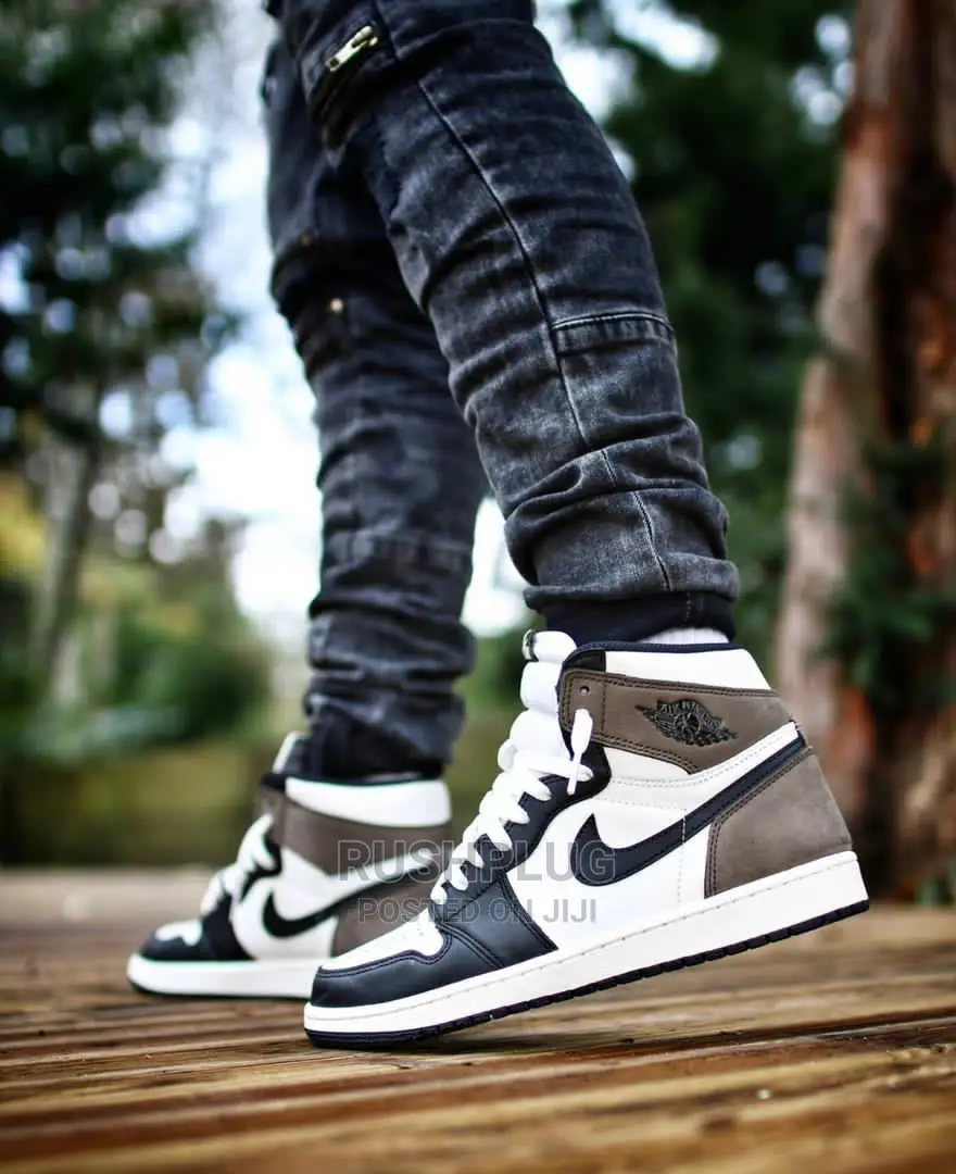 AIR JORDAN 1 High Retro OG ‘Dark Mocha’*
