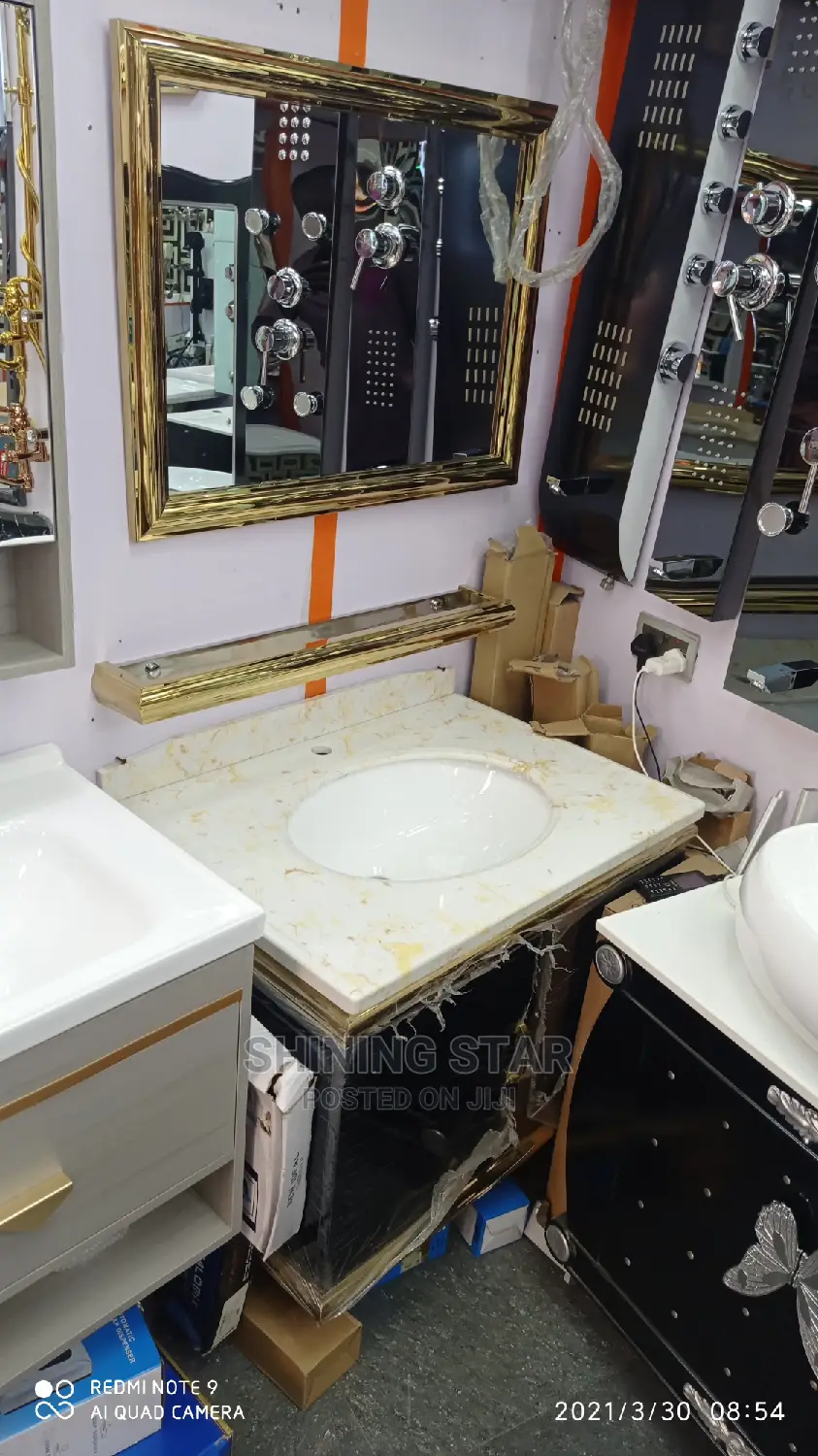 Cabinet Basin With Mirror