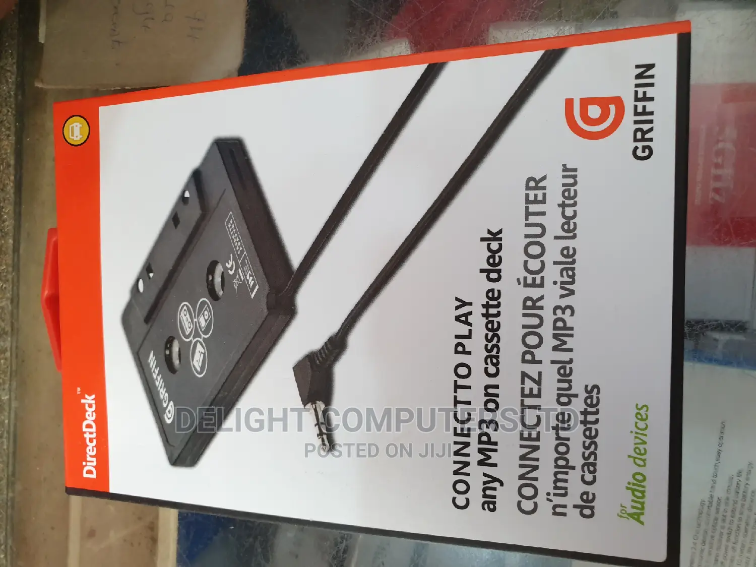 Car Cassette Adapter for iPhones, iPad, iPod O