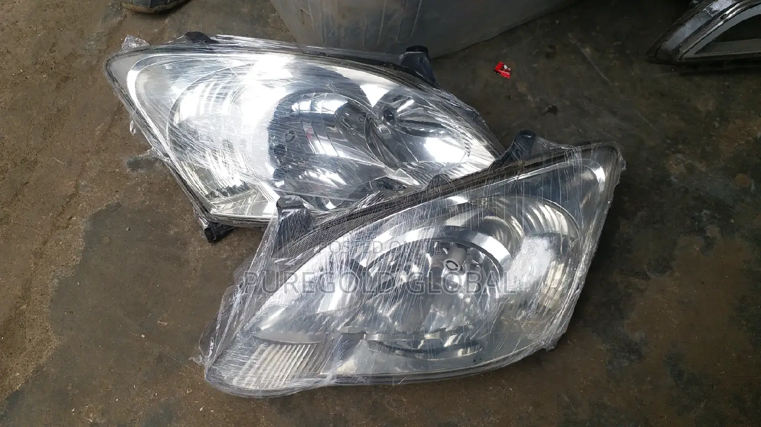 Headlamp for Toyota Corolla E 05