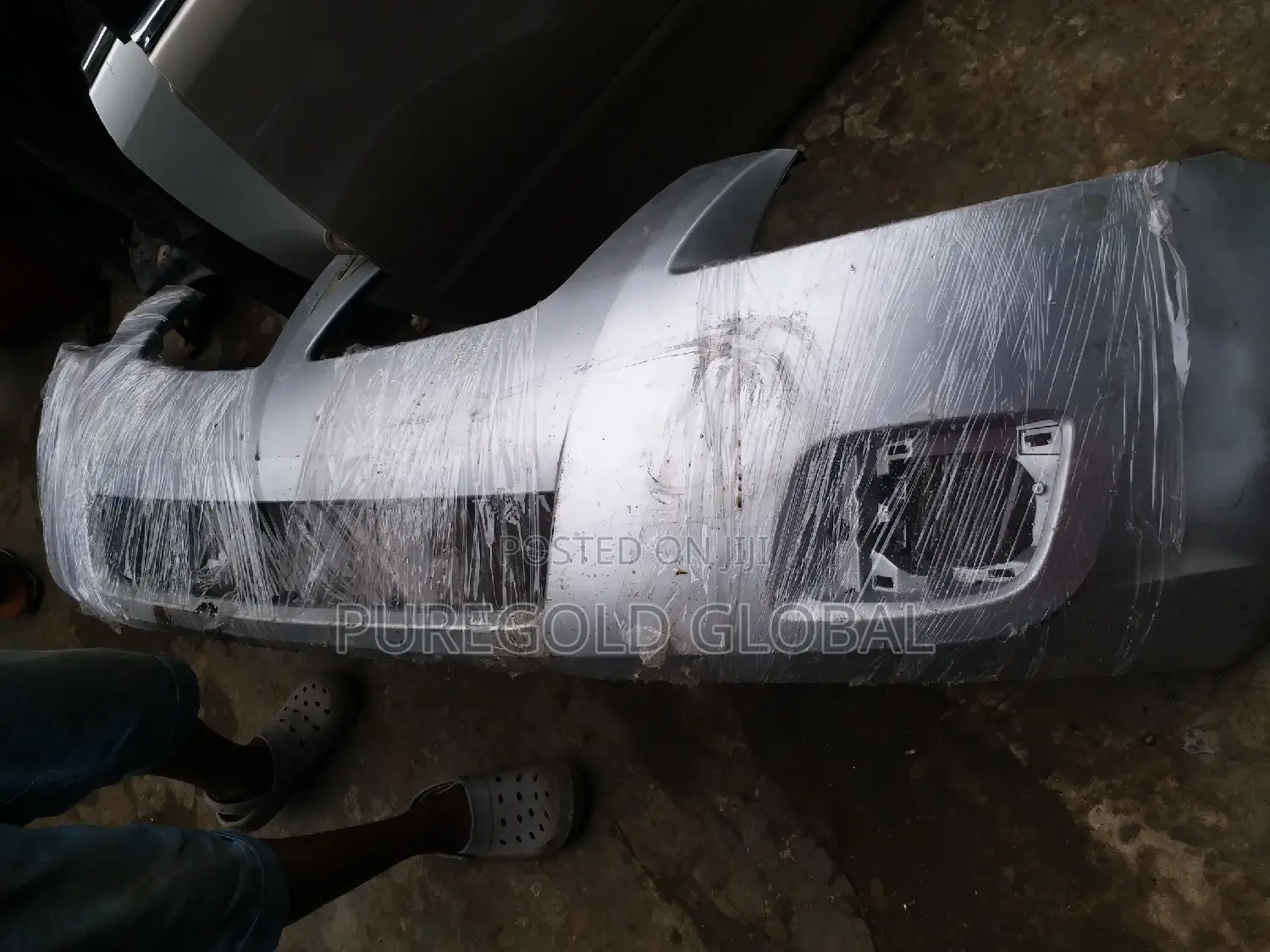 Pontiac Vibe Bumper 2010 Model