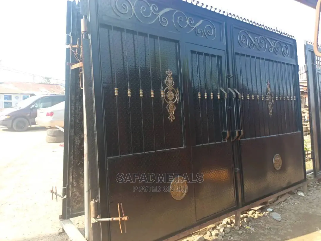 Standard Swing Gate With Beam Channel