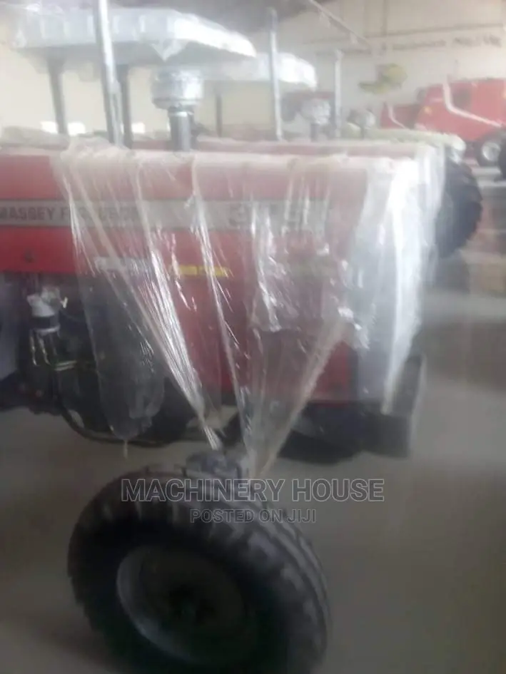 Massey Ferguson Tractors 385